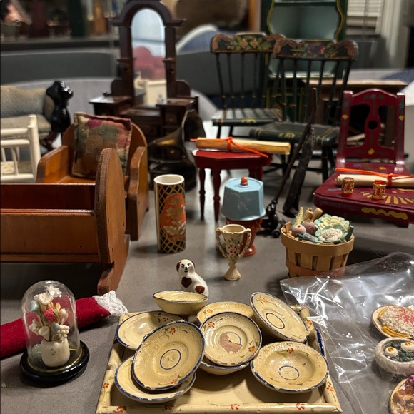 Vintage Dollhouse Furniture and Accessories Set - Picture 8 of 16